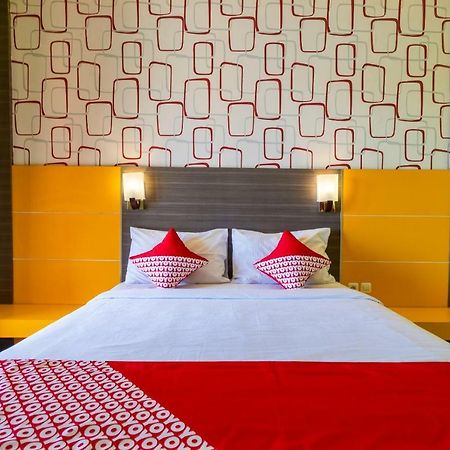 Oyo 922 Pp Dream Guest House Ловина Экстерьер фото