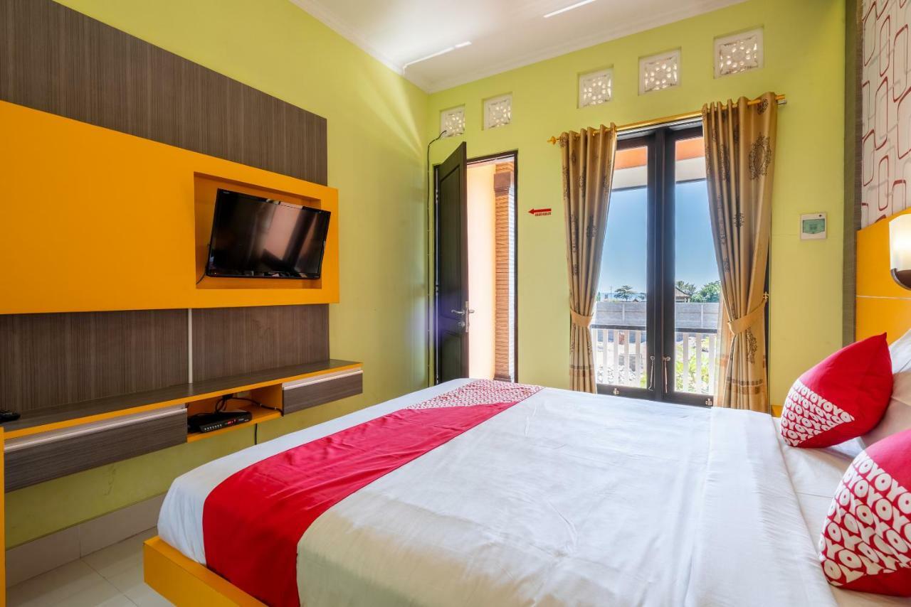 Oyo 922 Pp Dream Guest House Ловина Экстерьер фото
