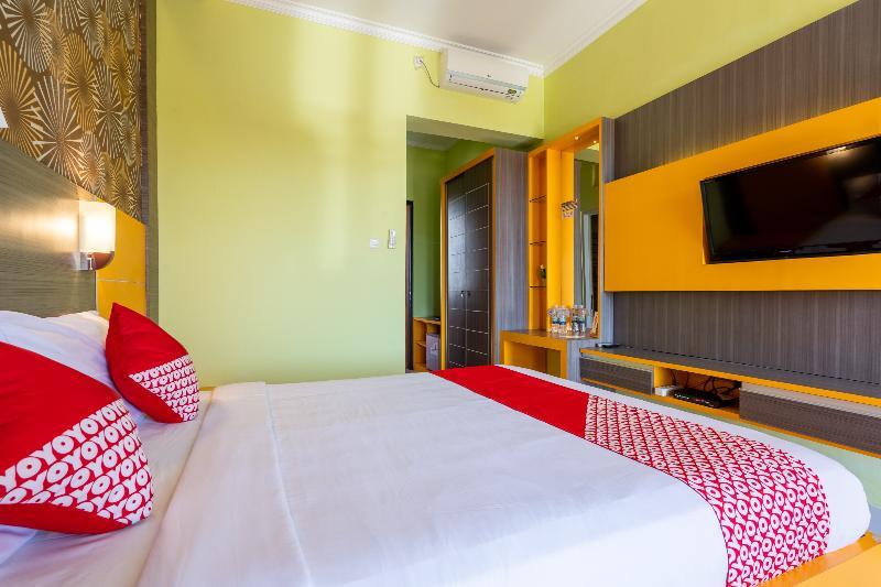 Oyo 922 Pp Dream Guest House Ловина Экстерьер фото