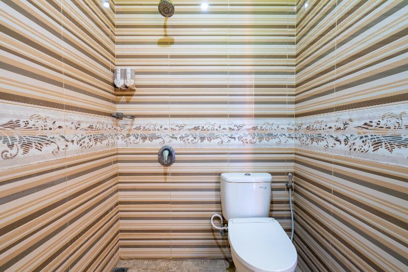 Oyo 922 Pp Dream Guest House Ловина Экстерьер фото