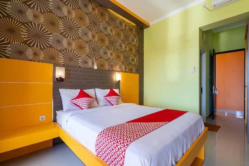 Oyo 922 Pp Dream Guest House Ловина Экстерьер фото