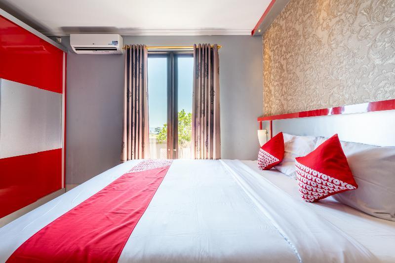 Oyo 922 Pp Dream Guest House Ловина Экстерьер фото